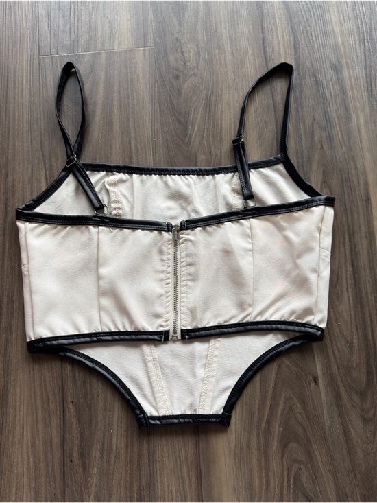 Amazon Tank Top - Picture 2 of 2